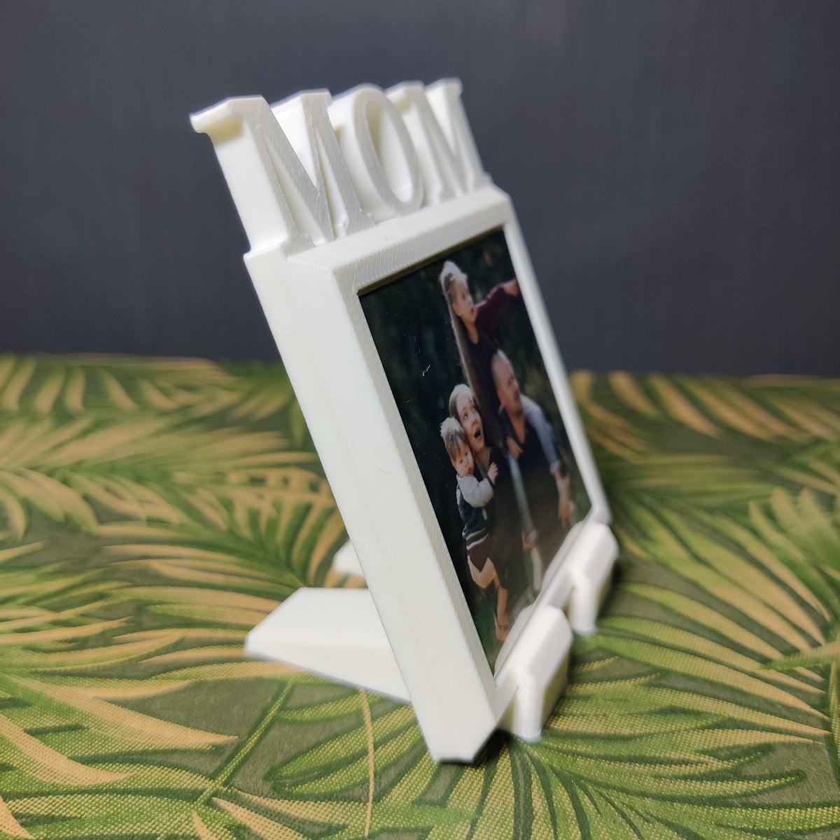 Mini ramă MOM cu magnet personalizat • Pentru mama